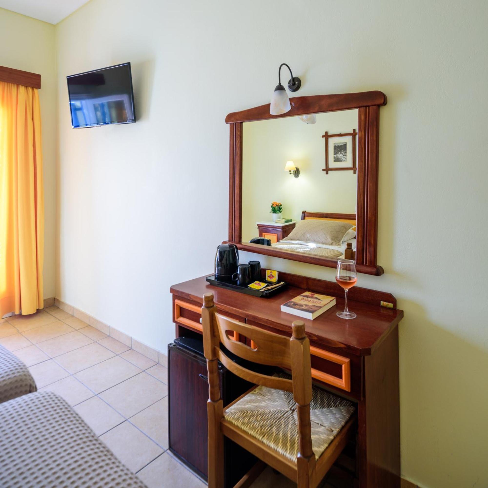 Karidis Hotel Камари Экстерьер фото
